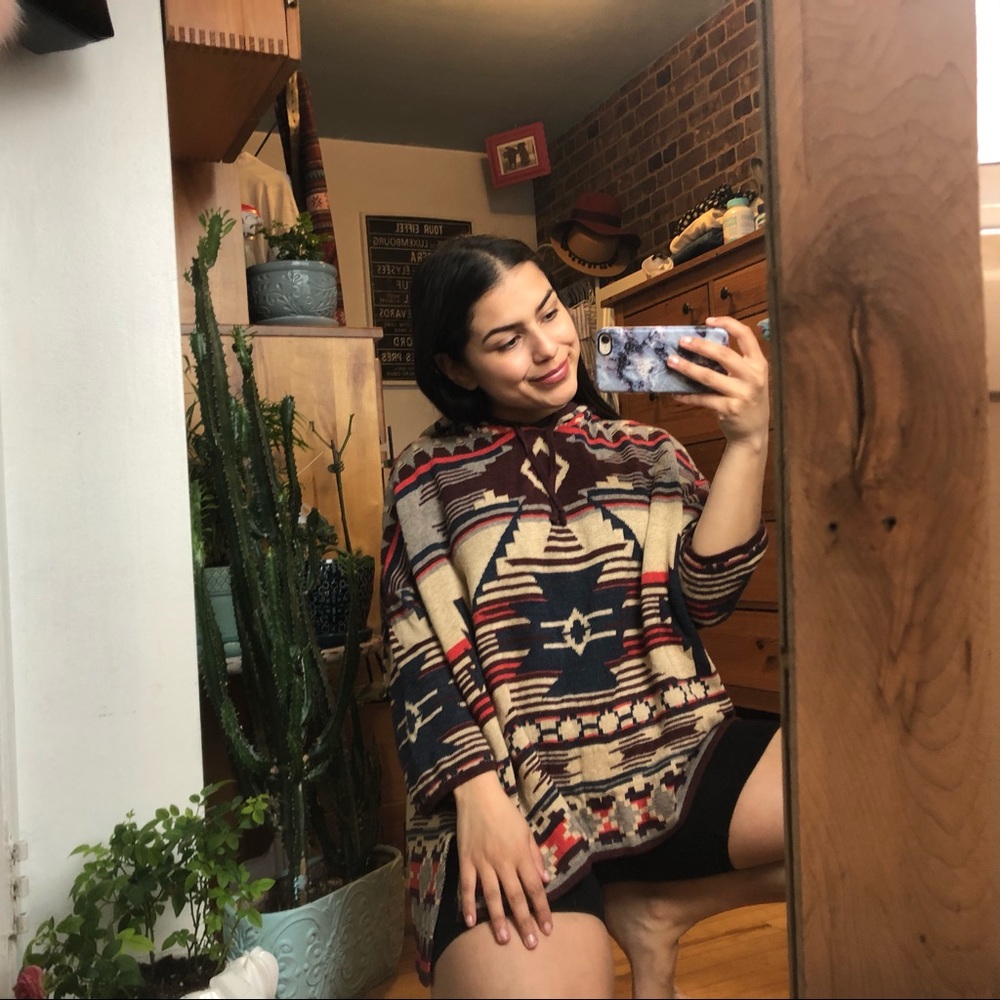 H&M pattern sweater - Picture 2 of 4